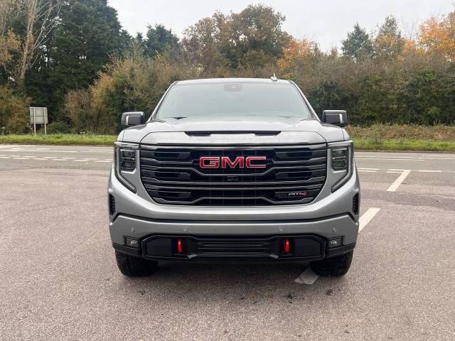 2025 GMC Sierra AT4 6.2 V8