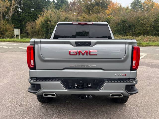 2025 GMC Sierra AT4 6.2 V8