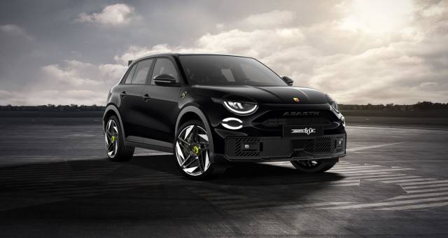 Abarth 600e 54kWh Auto 5dr SUV Electric Venom Black