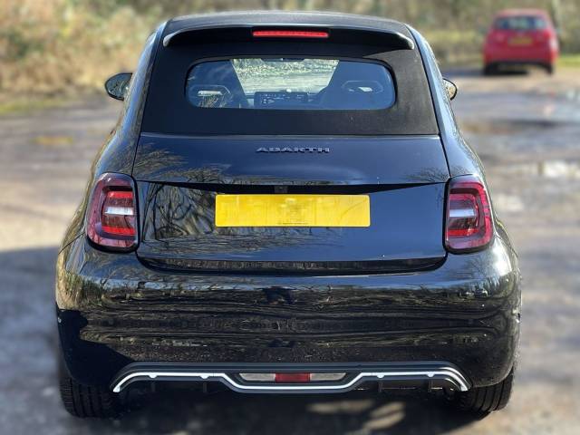 2024 Abarth 500e C 0.0 114kW 42.2kWh 2dr Auto