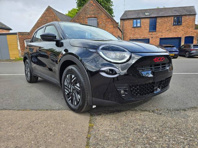 Fiat 600E 0.0 115kW Red 54kWh 5dr Auto Hatchback Electric BLACK