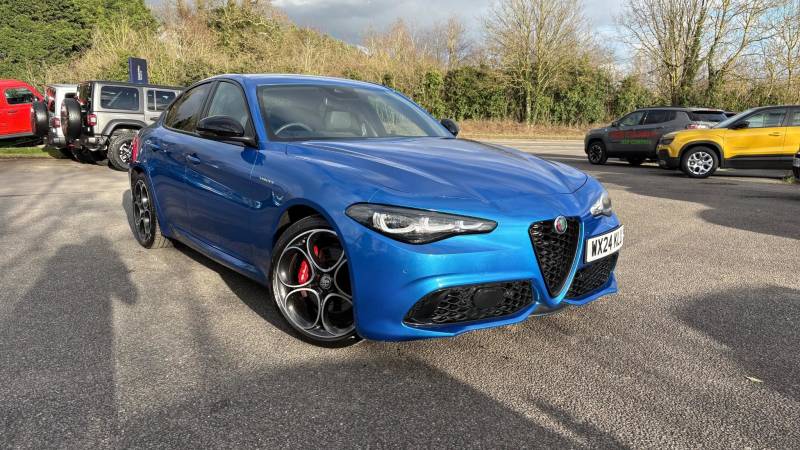 ALFA ROMEO GIULIA 2024 (24)