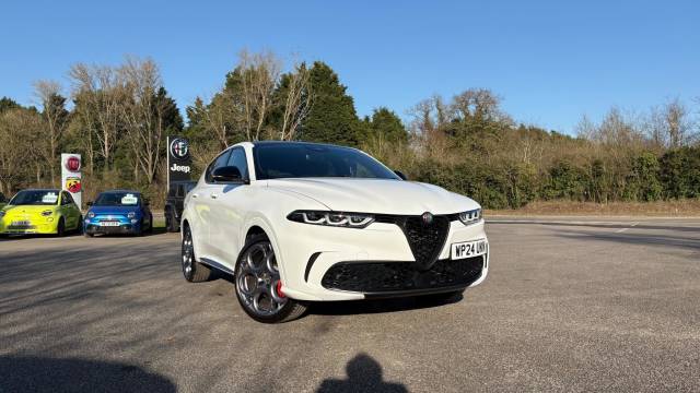 Alfa Romeo Tonale 1.5 MHEV Tributo Italiano 5dr Auto Hatchback Petrol WHITE/BLACK
