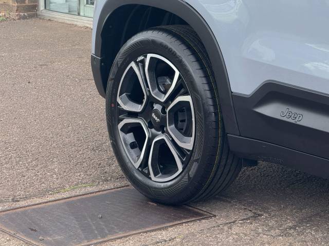 Jeep Avenger 1.2 e-Hybrid MHEV Summit e-DCT Euro 6 (s/s) 5dr