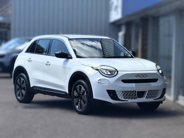Fiat 600 1.2 MHEV e-DCT Euro 6 (s/s) 5dr SUV Hybrid White