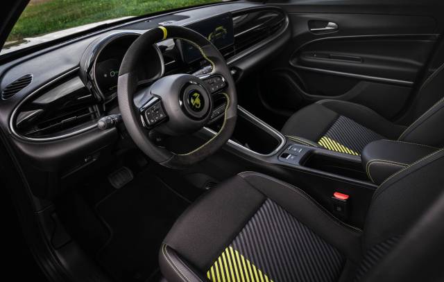 2025 Abarth 600e 54kWh Auto 5dr