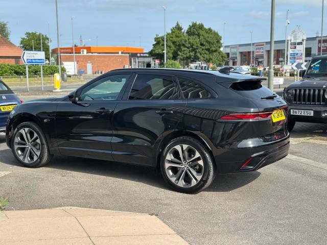 2024 Jaguar F-Pace 2.0 D200 R-Dynamic HSE Black 5dr Auto AWD