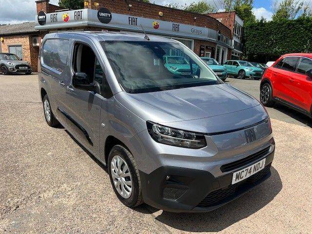FIAT DOBLO 2024 (74)