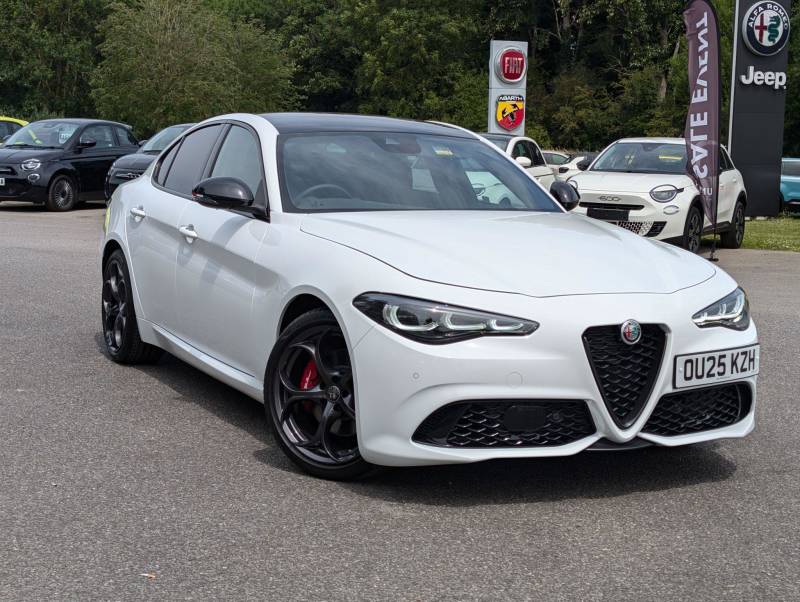ALFA ROMEO GIULIA 2025 (25)