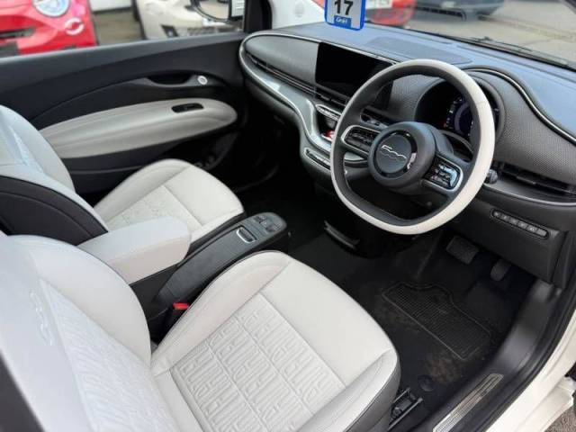 2025 Fiat 500e 0.0 87kW 42kWh 3dr Auto