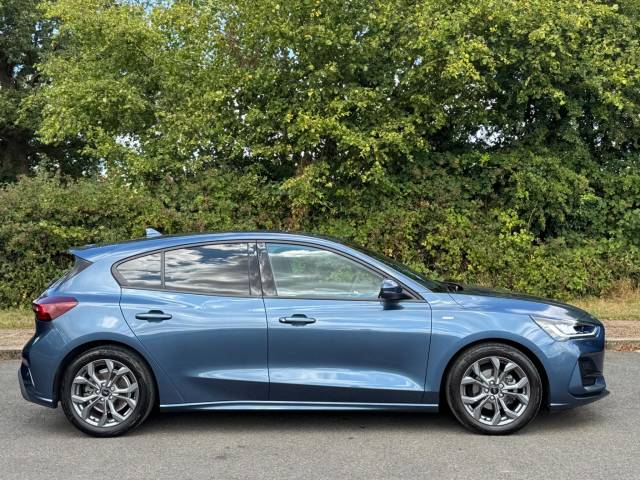 2023 Ford Focus 1.0 EcoBoost Hybrid mHEV ST-Line 5dr