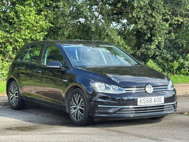 VOLKSWAGEN GOLF 2018 (68)