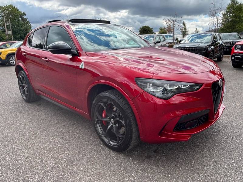 ALFA ROMEO STELVIO 2024 (24)