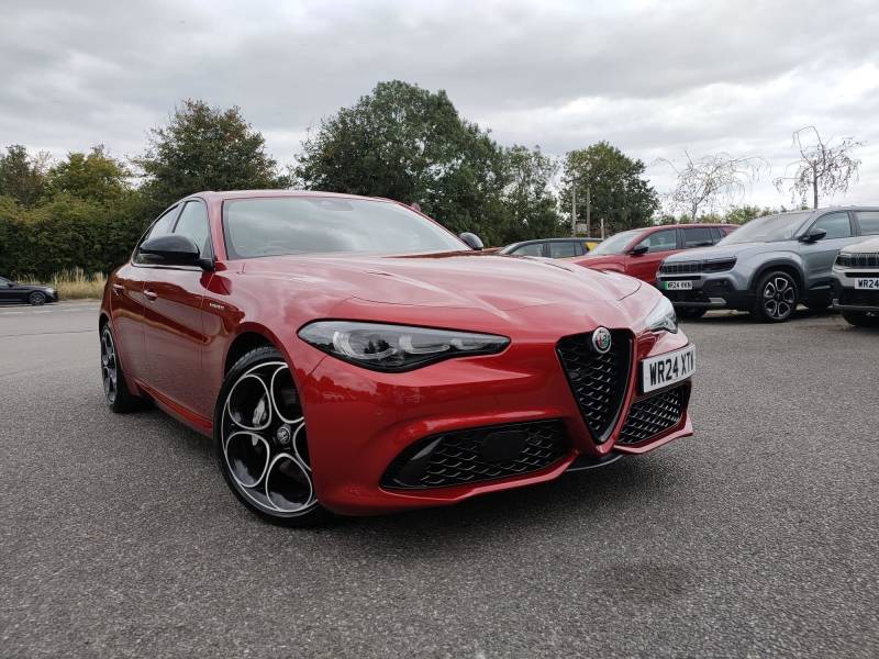 ALFA ROMEO GIULIA 2024 (24)